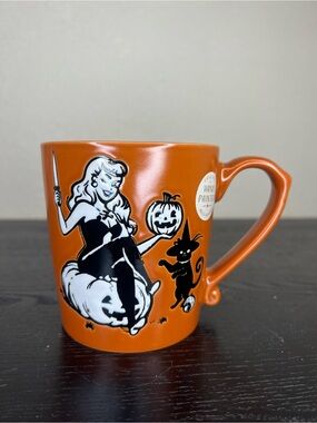 NEW Spectrum Designz Ooh La La Vintage Halloween Pin Up Girl Witch Mug - Orange